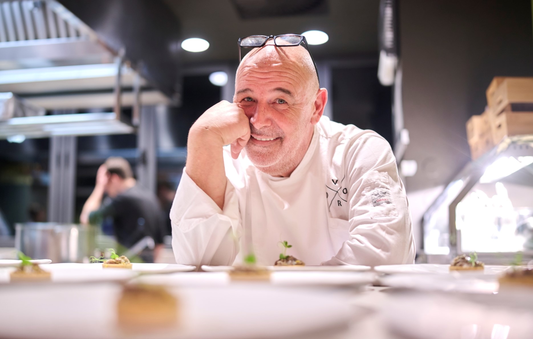 Hrvoje Zirojević i Aminess udružuju snage u Makarskoj – na proljeće se otvara VIRA, restoran s potpisom poznatog chefa