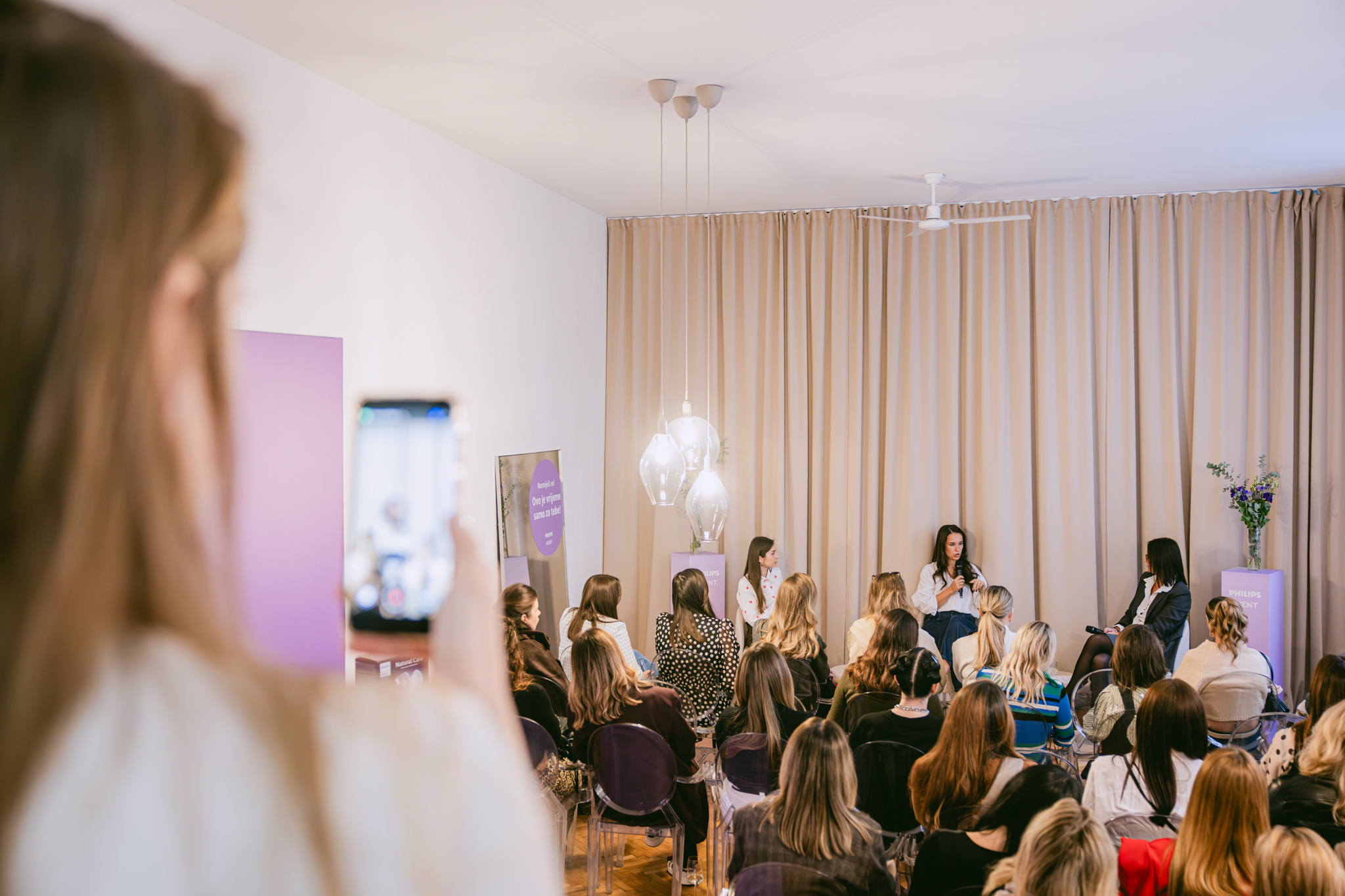 „Sat više za mamu“ – panel na kojem su mame pozvane da skinu filtere savršenstva i potraže podršku